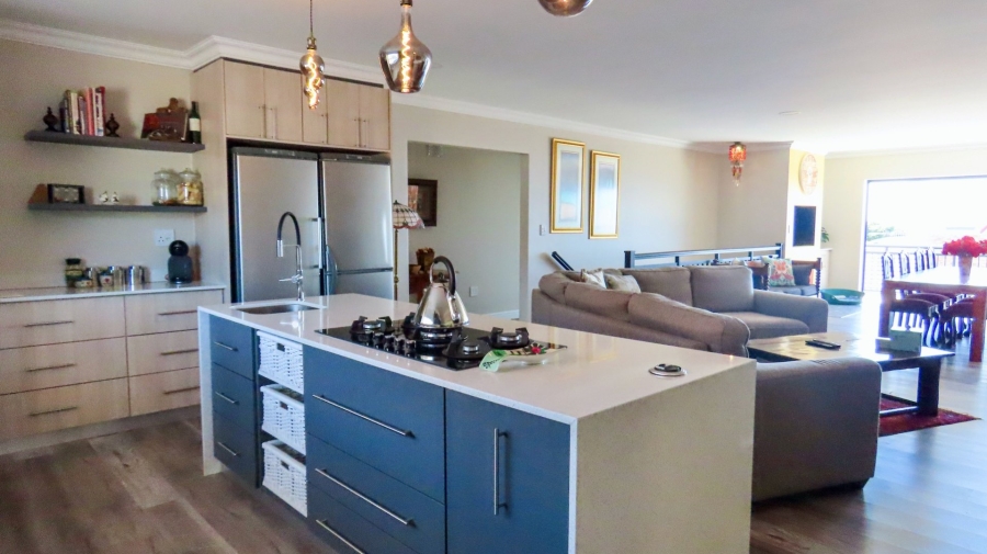 4 Bedroom Property for Sale in Reebok Western Cape
